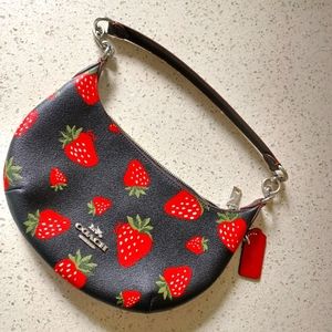 Coach Payton Hobo With Wild Strawberry Print